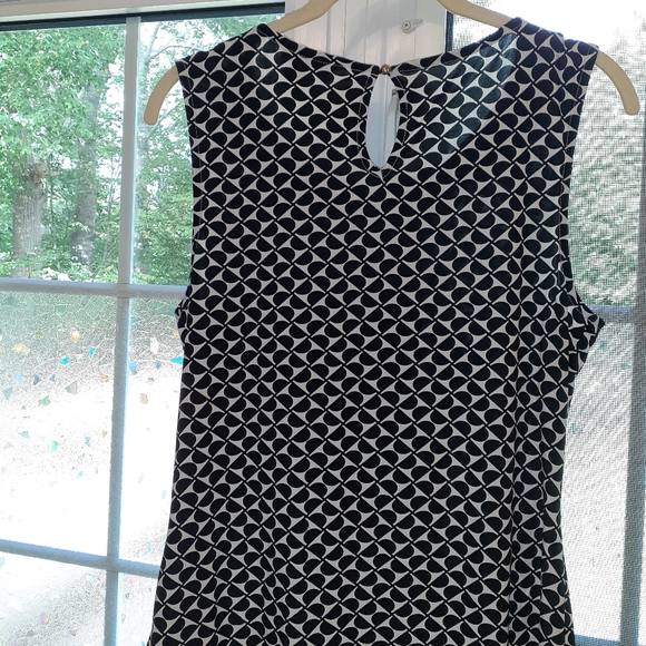 Banana Republic Sleeveless Blouse - Picture 3 of 6